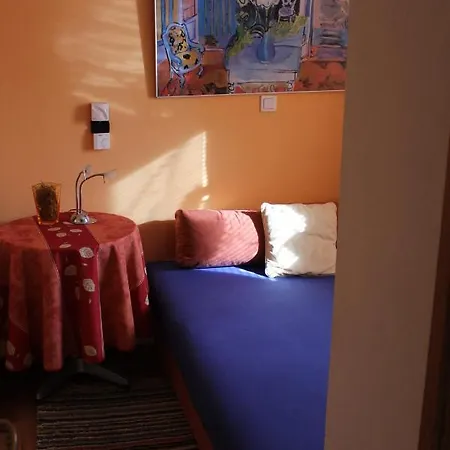 Leon Apartment *